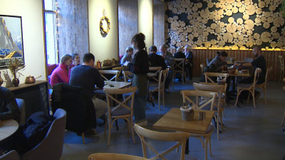 Смольный пообещал рестораторам смягчить ограничения, если ситуация с COVID-19 изменится к лучшему