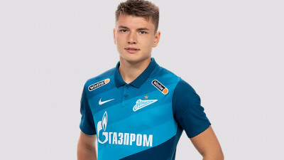 «Зенит» продлил контракт с Андреем Мостовым