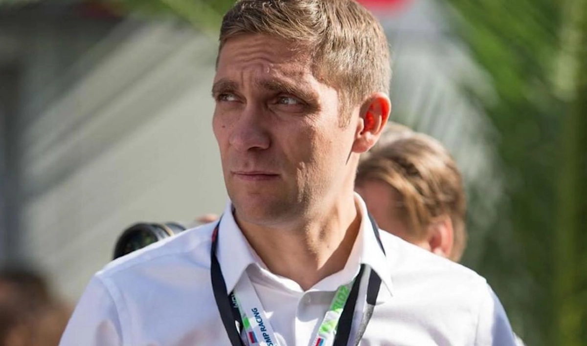 Бывший пилот «Формулы-1» Виталий Петров прокомментировал смерть отца - tvspb.ru