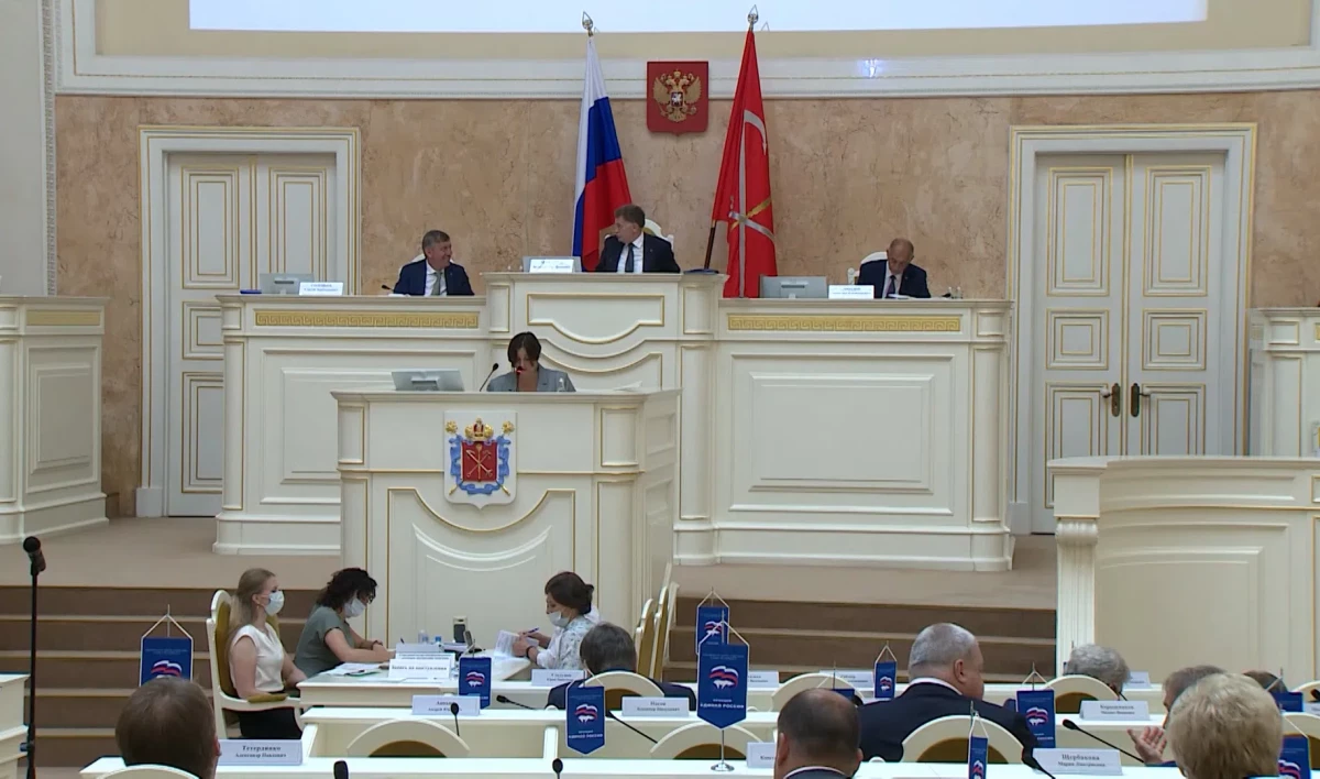 В Петербурге одобрили продление чрезвычайных полномочий Смольного - tvspb.ru