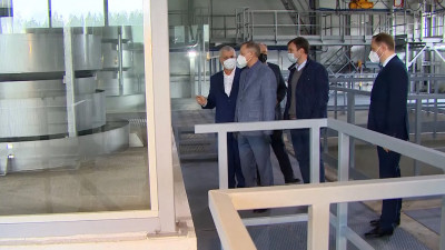 Подготовка к 1 сентября и водоснабжение: Александр Беглов проинспектировал Курортный район