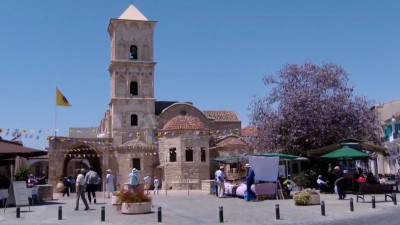 В понедельник Кипр смягчил правила въезда для туристов