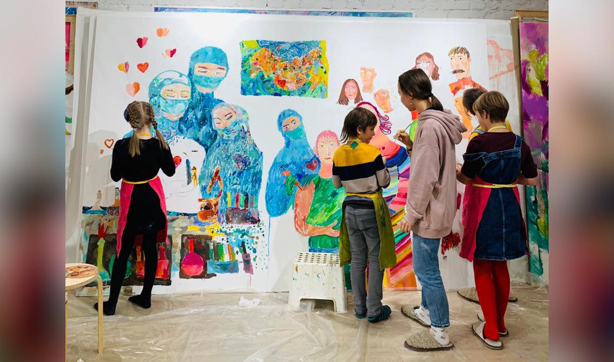 Дети Петербурга создадут монументальное полотно для врачей, борющихся с COVID