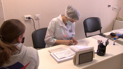 Мурашко: Говорить о третьей волне коронавируса преждевременно