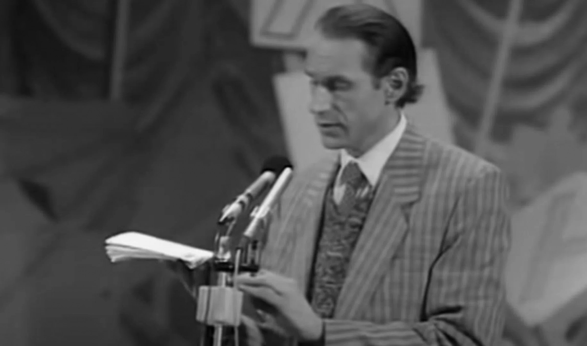 Умер писатель-сатирик Виктор Коклюшкин - tvspb.ru