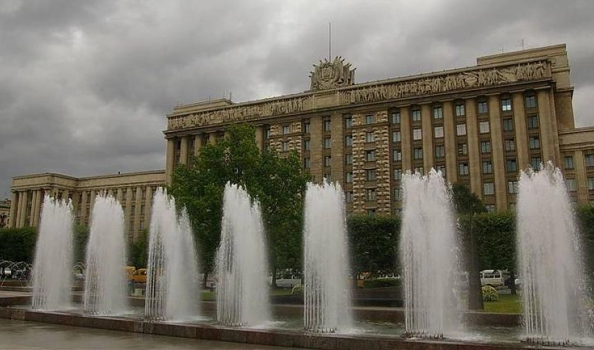 Светомузыкальные фонтаны Петербурга вошли в тройку самых впечатляющих в России - tvspb.ru