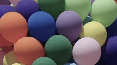 Петербургские депутаты поддержали законопроект о запрете продажи «веселящего газа» несовершеннолетним