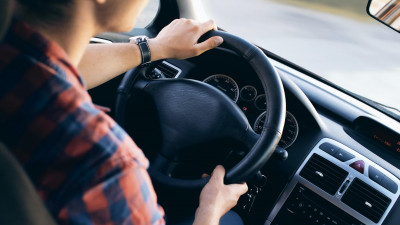 Правительство поддержит российский автопром продлением программы льготных кредитов на машины