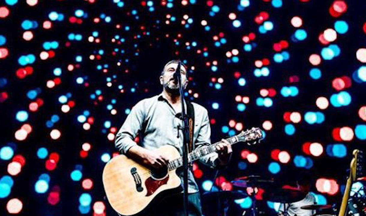 Сплин на сцене. Сплин концерты 2023. Сплин на сцене. Сплин солист. Концерт группы сплин.