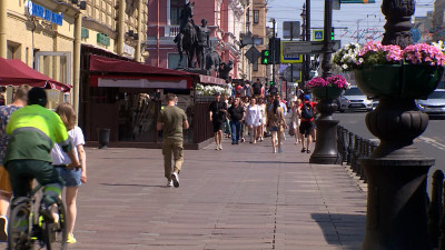 Восстановление туристической отрасли и профицит бюджета: о чем говорили на заседании в Смольном