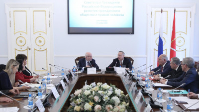 Беглов считает необходимым внесение правок в закон Петербурга о митингах