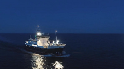 Первый краболов российского производства готовится выйти на промысел