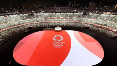 На Национальном стадионе в Токио началась церемония открытия Олимпийских игр