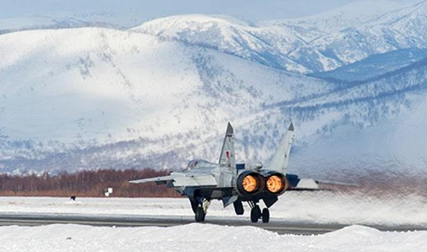 Истребители провели воздушный бой на сверхзвуковых скоростях в стратосфере - tvspb.ru