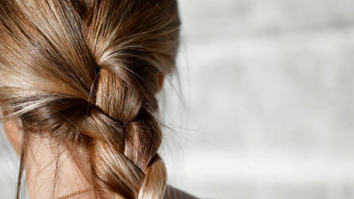 Трихолог: Выпавшие после COVID волосы могут восстановиться