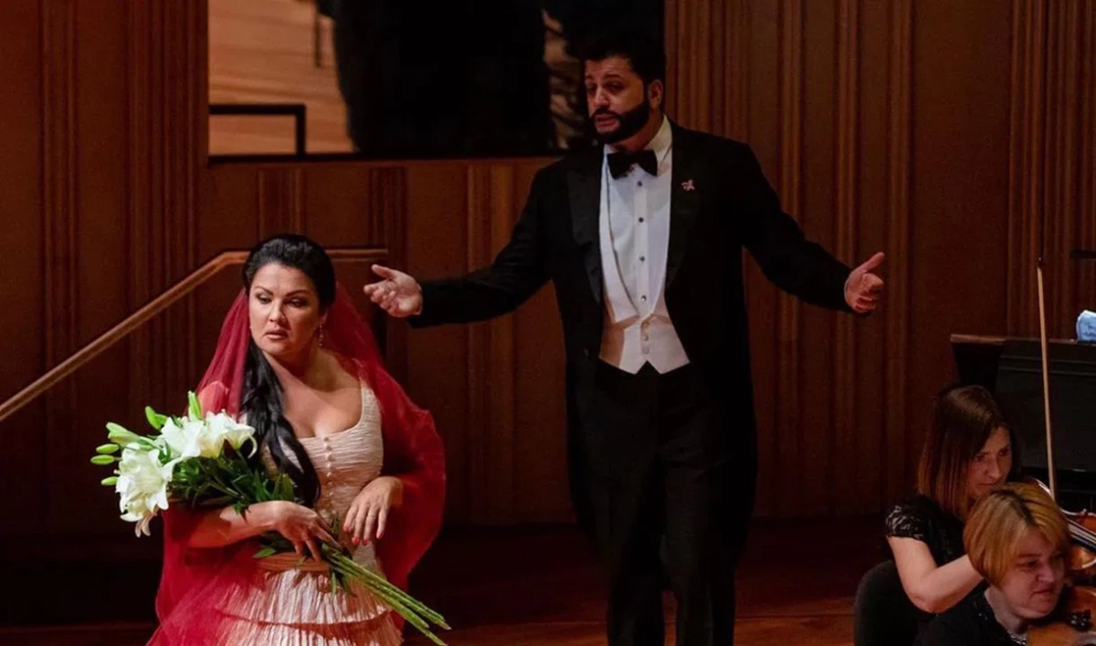 Владимир Путин поздравил Анну Нетребко с 50-летием - tvspb.ru