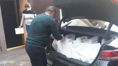 В Петербурге более 500 семей мигрантов с детьми получили продуктовые наборы