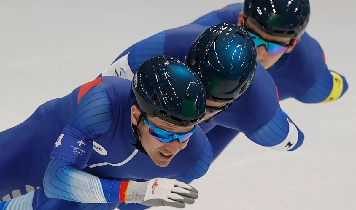 Российские конькобежцы завоевали серебро в эстафете на Олимпиаде - tvspb.ru