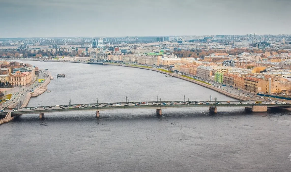 На Литейном мосту с 24 апреля перекроют движение по крайним правым полосам - tvspb.ru