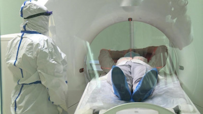 Передовая борьбы с коронавирусом. Как устроена работа в красной зоне больницы