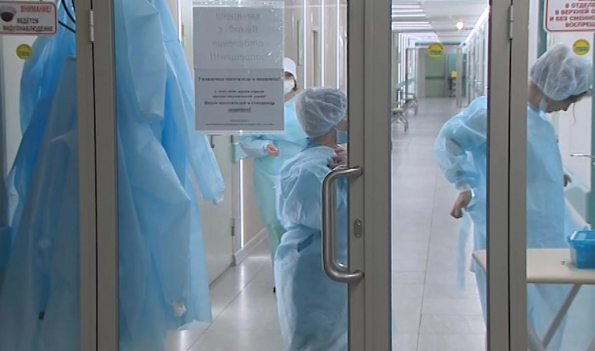 В России под наблюдением врачей находятся более 200 тысяч человек с подозрением на коронавирус - tvspb.ru