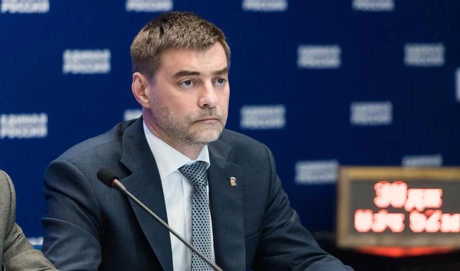 Замсекретаря генсовета «Единой России» Сергей Железняк подал в отставку - tvspb.ru