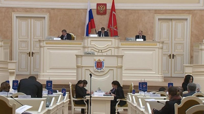 ЗакС рассмотрел введение штрафов за нарушения режима повышенной готовности