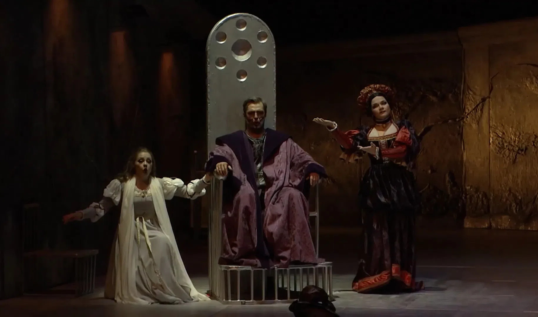 Опера слушать полностью. Rigoletto опера сцена похищения. Риголетто опера Астрахань.