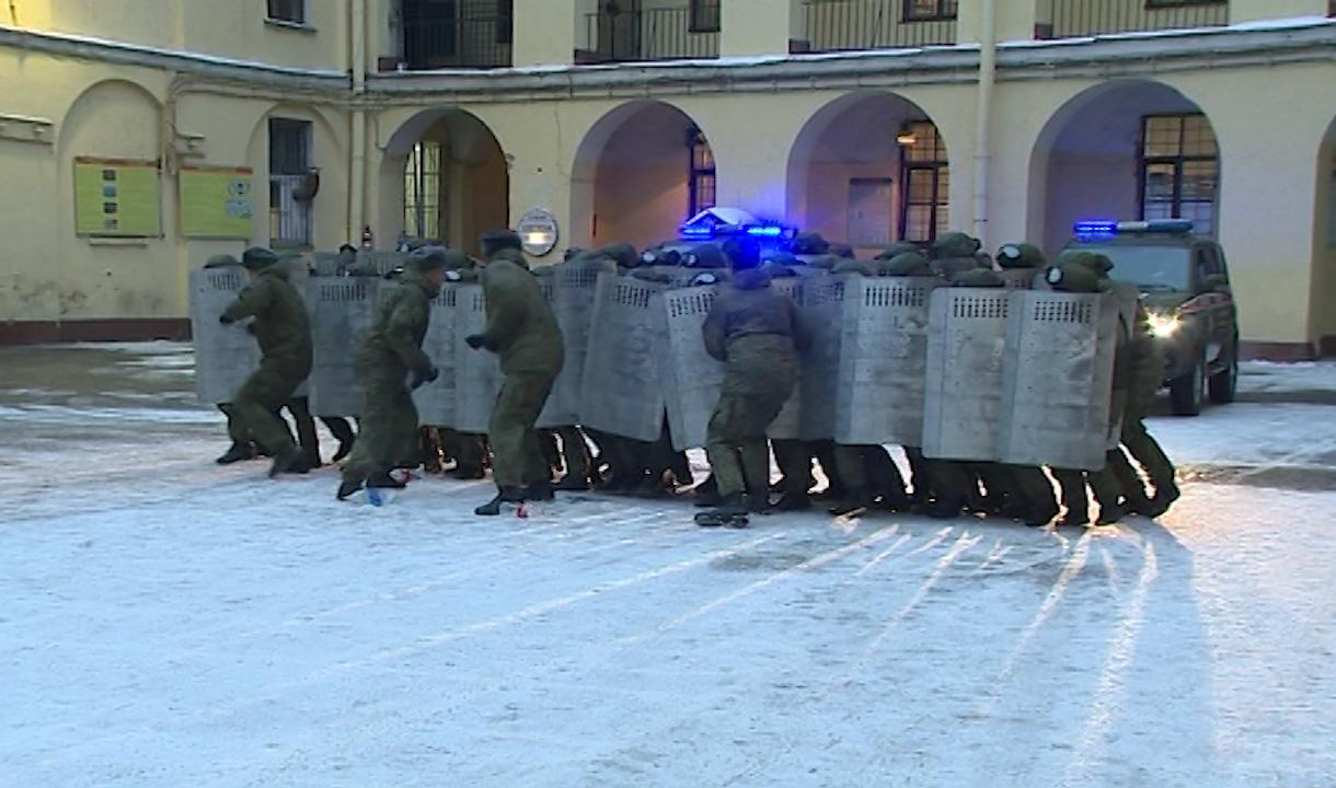 Комендатура санкт петербурга адрес на садовой. Военный комендант СПБ. Военная полиция Санкт-Петербург. Военная комендатура СПБ.