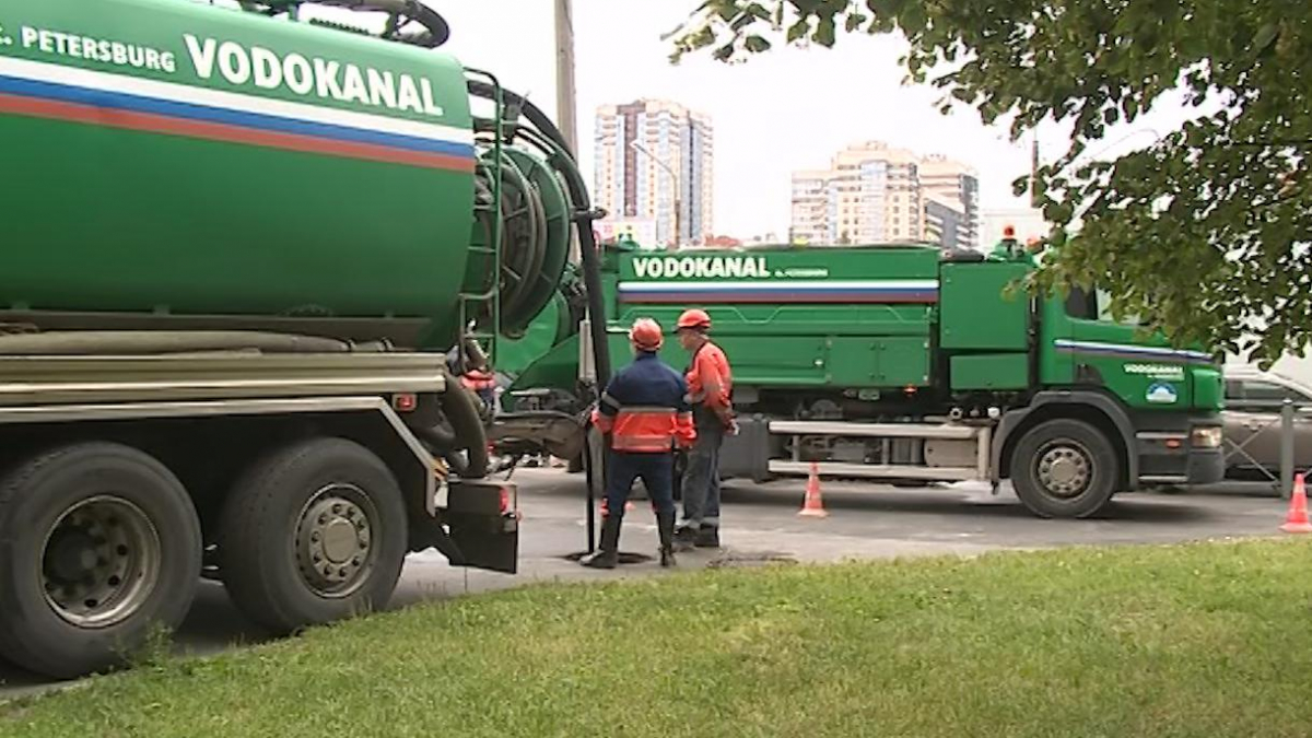 Аварийная водоканала телефон санкт петербург. Машина водоканала. Машина водоканала зелёная. Скания Водоканал. Аварийная Водоканал Санкт-Петербург.