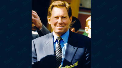 Экс-губернатора Петербурга Владимира Яковлева госпитализировали с коронавирусом