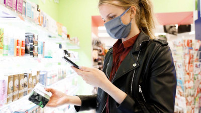 Сеть магазинов косметики в Петербурге запустила оплату без кассиров в приложении