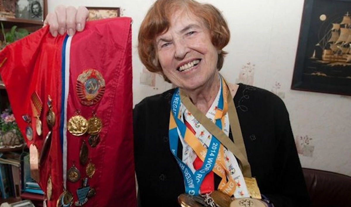 В Петербурге 94-летняя чемпионка Европы по гребле в шестой раз стала жертвой мошенников - tvspb.ru