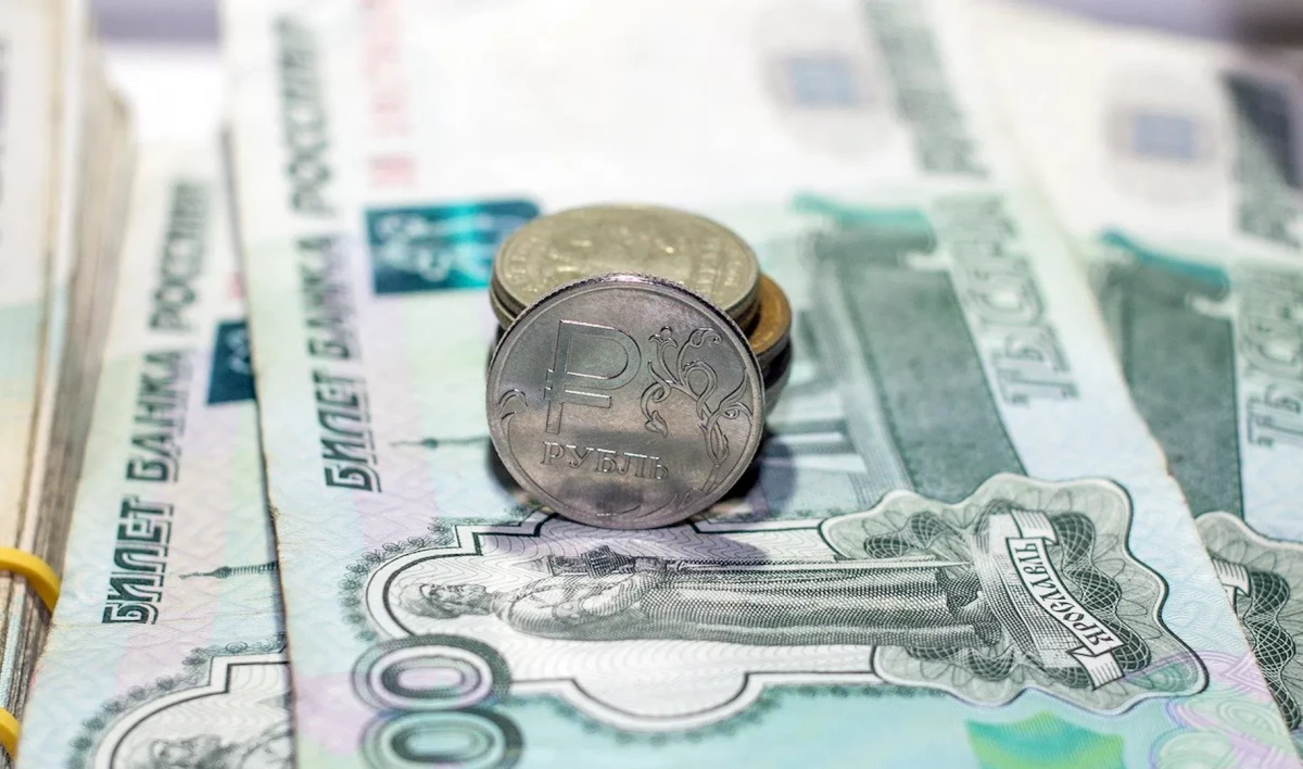 Рубль стал самой недооцененной валютой по «индексу бигмака» - tvspb.ru