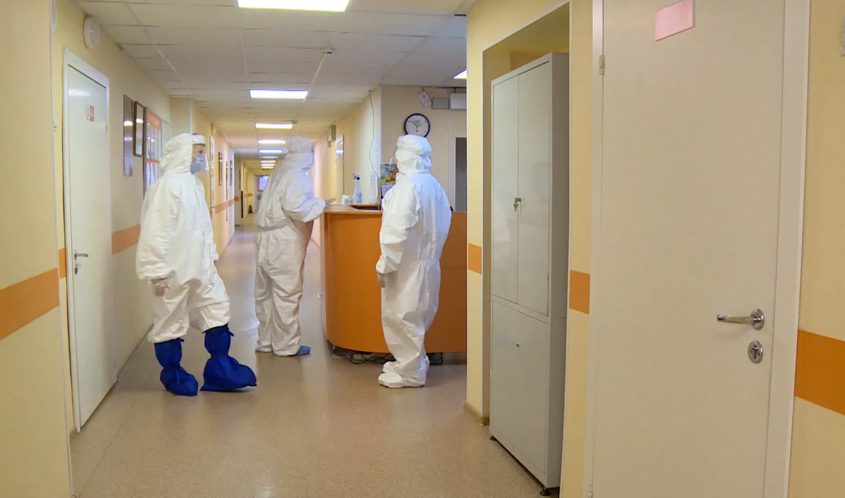 Доля тяжелых больных в коронавирусных больницах Петербурга сократилась до 16% - tvspb.ru