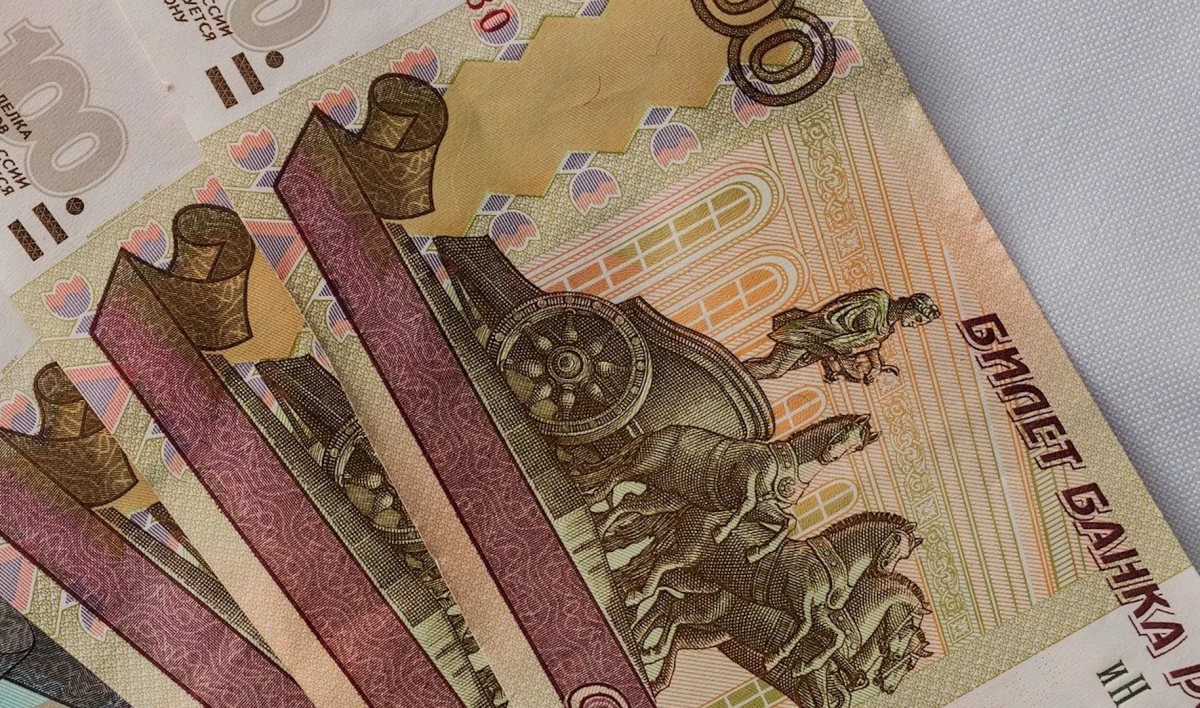 Новую сторублевку россияне увидят к концу 2022 года - tvspb.ru