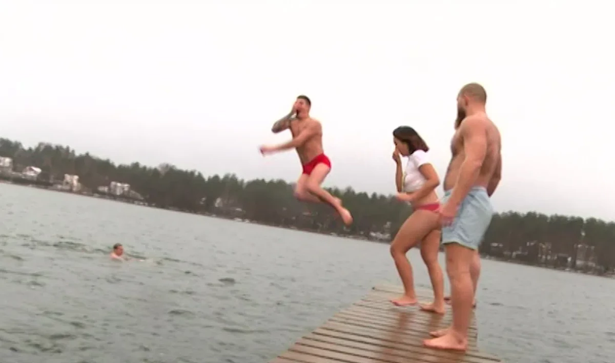 Петербуржцам разрешили купаться на 15-ти городских пляжах - tvspb.ru