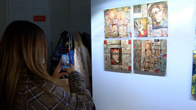 Выставка работ свободных художников стартовала в Петербурге