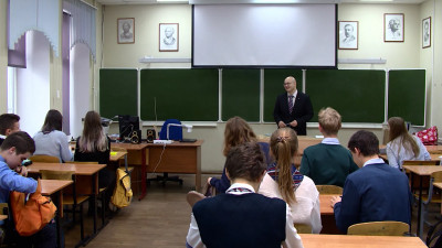 В Петербурге в 1,5 раза снизилась заболеваемость COVID-19 среди детей