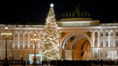 Петербуржцам запретили проводить массовые детские мероприятия в период зимних праздников