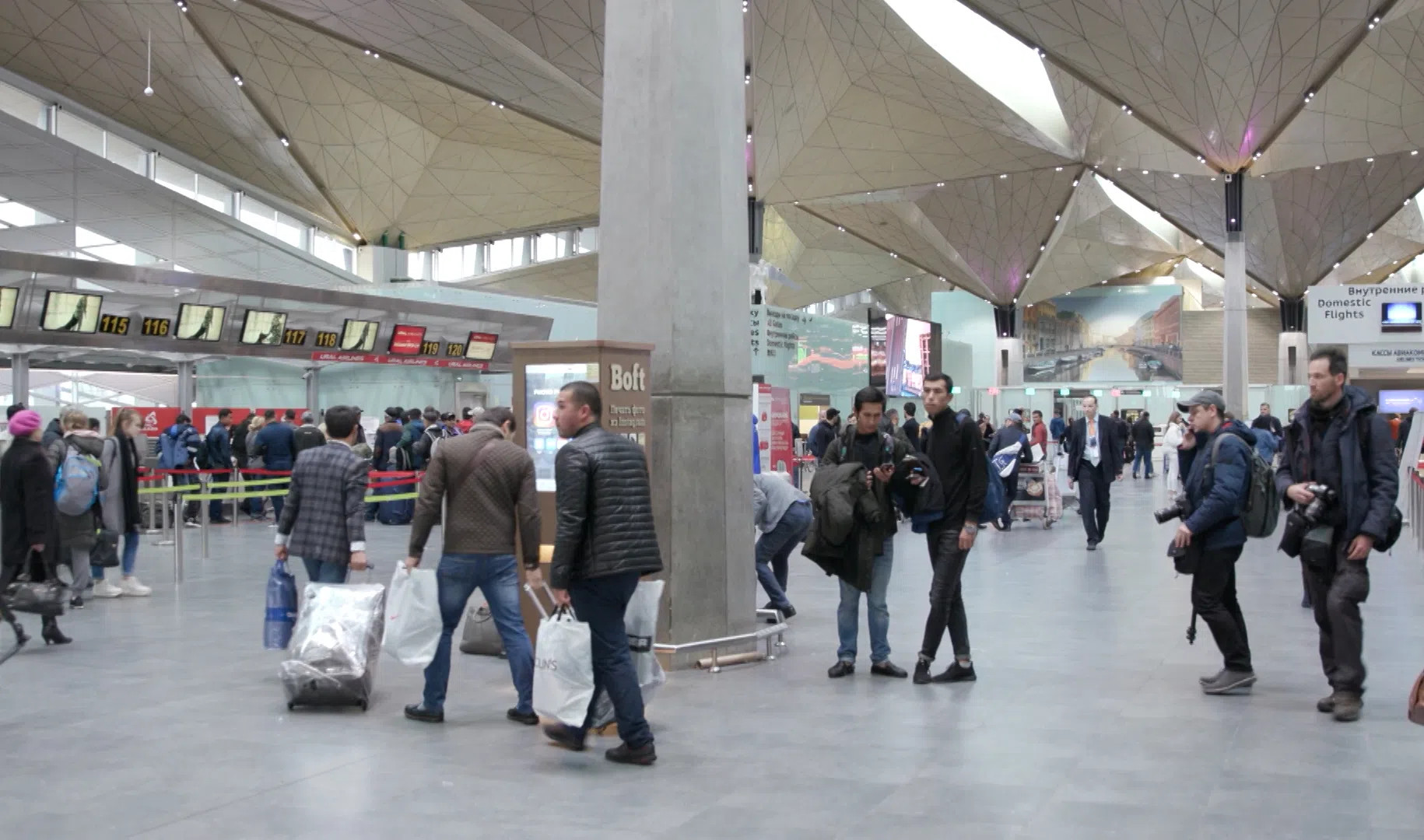 Новости петербурга пулково. Аэропорт закрыт. Закрыли аэропорты. Аэропорт Пулково самолеты. Аэропорт Сочи закрыт.