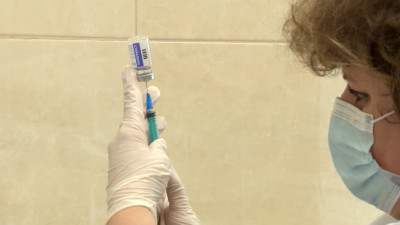 Александр Беглов назвал лидеров среди организаций по числу вакцинированных работников