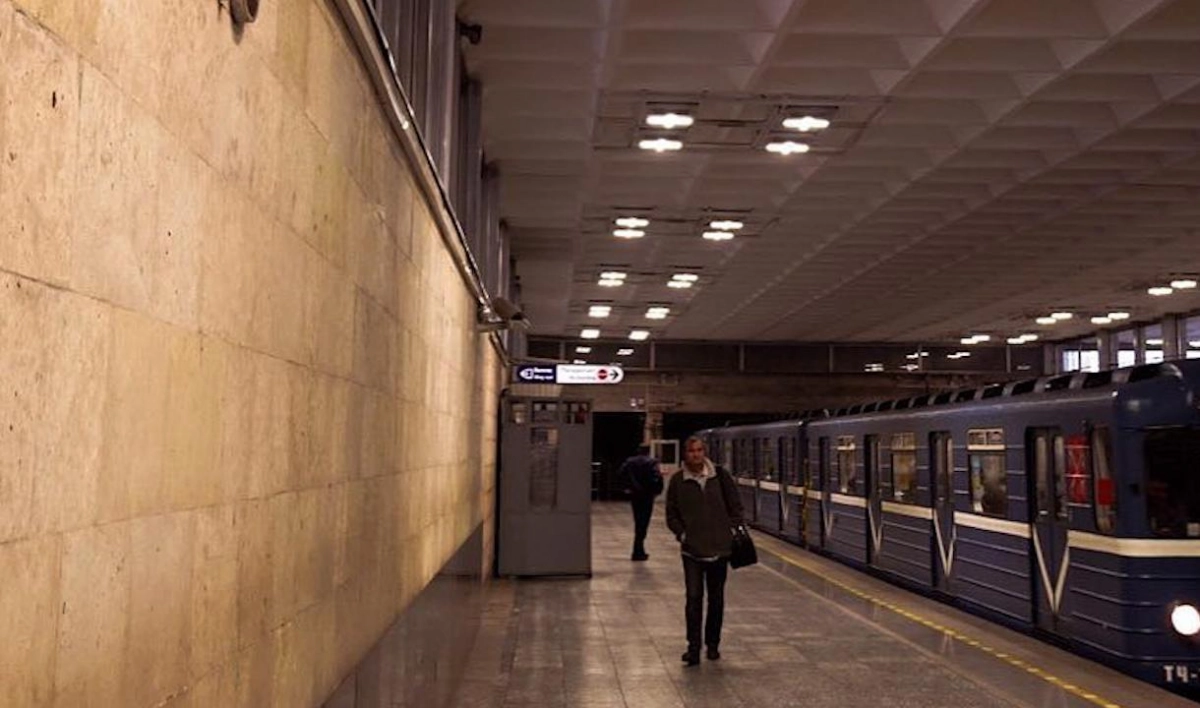 Станцию метро «Девяткино» признали в соцсетях одной из самых неуютных в стране - tvspb.ru