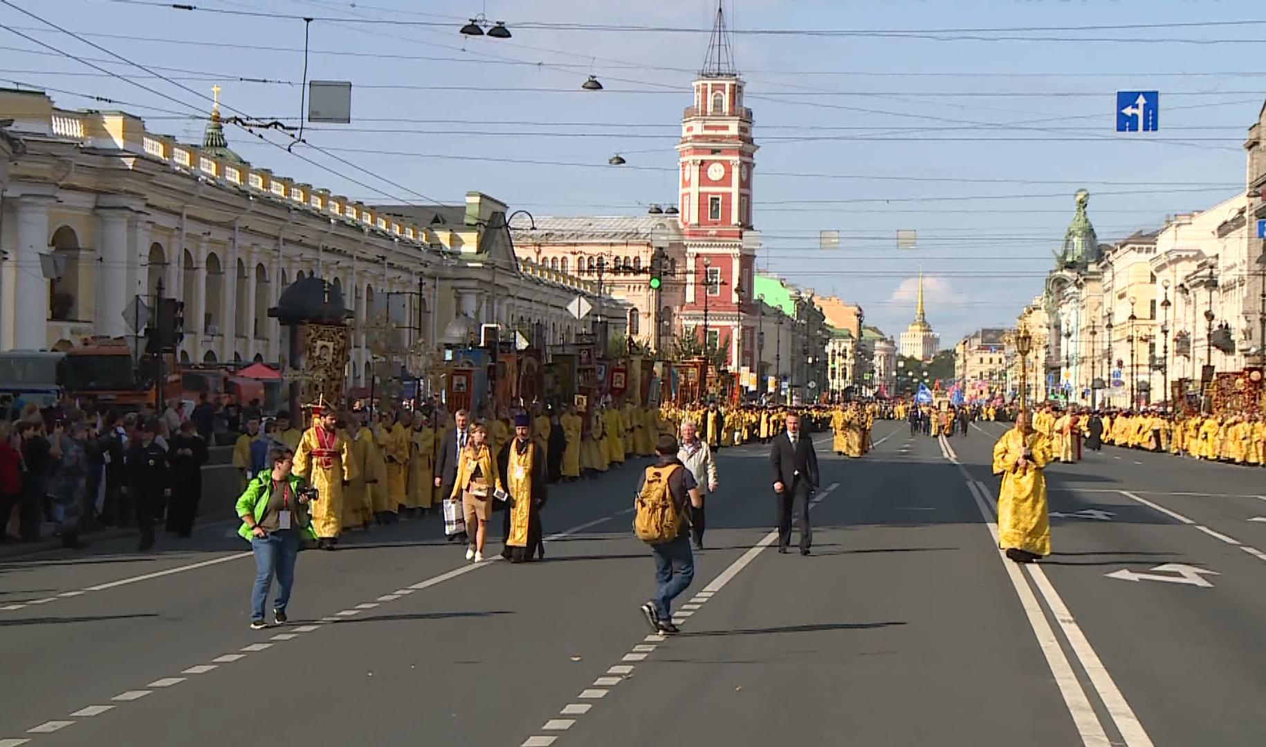 Горожане петербурга. Реконструкция Невского проспекта. Крестный ход Пороховые.