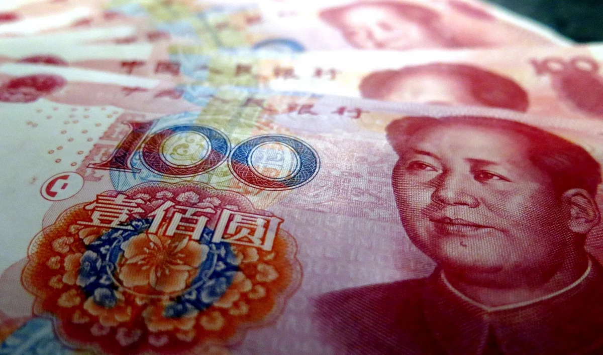 Россиянам рассказали, какие риски и преимущества связаны с покупкой юаней - tvspb.ru