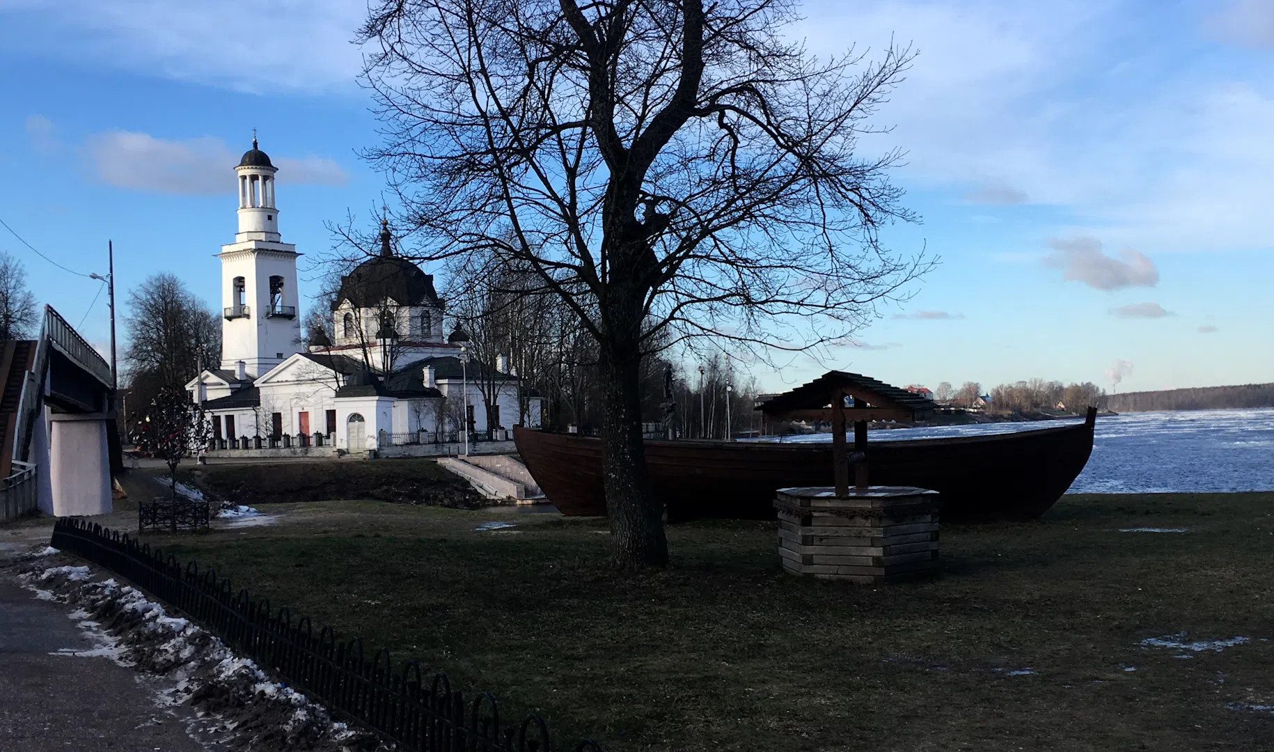 Шлиссельбург фото города. Шлиссельбургский тракт. Дома Усть-Ижора СПБ. Подъезжая под Ижоры картинки.