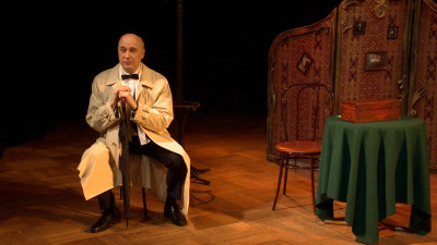 В Белом зале театра «Зазеркалья» состоялся моноспектакль по прозе Георгия Иванова