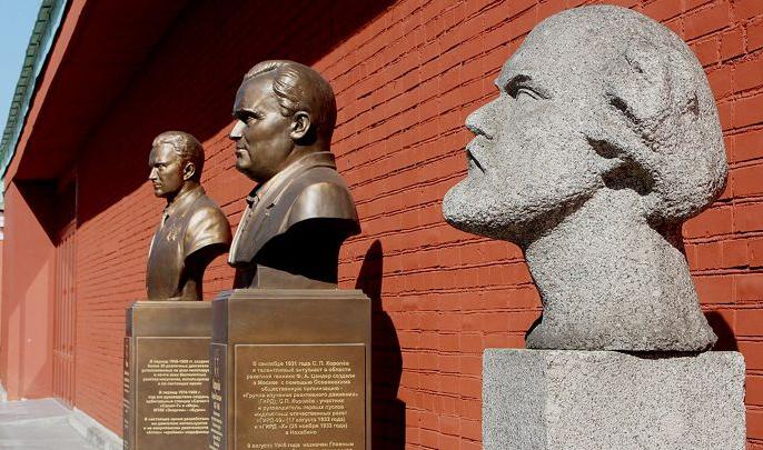 Музею космонавтики Петербурга передадут бюсты инженеров Глушко и ...