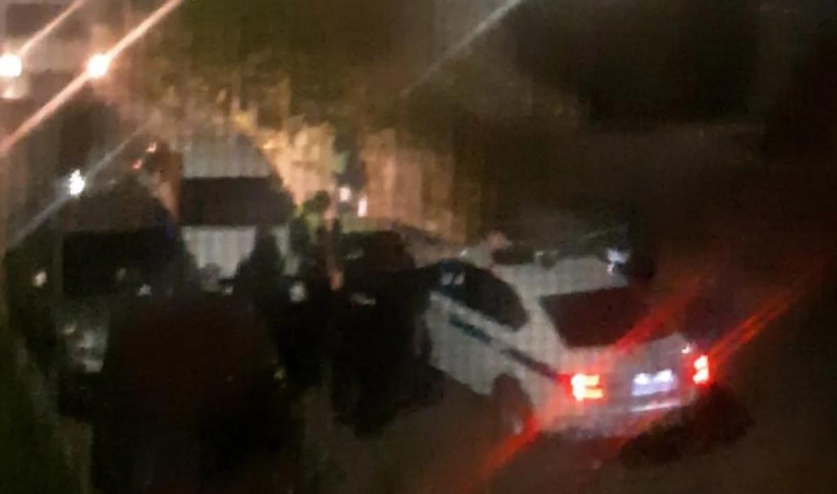 Водителя каршеринга вытаскивали через окно после столкновения с ГАИ на Купчинской - tvspb.ru
