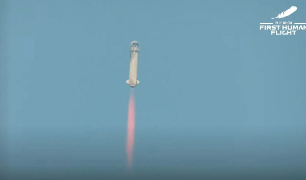 Американский космический корабль совершил первый полет с людьми на борту - tvspb.ru